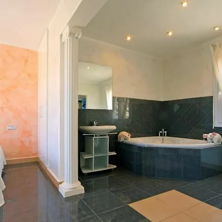 Villa In Calpe, Alicante 103816 By Mo Calpe